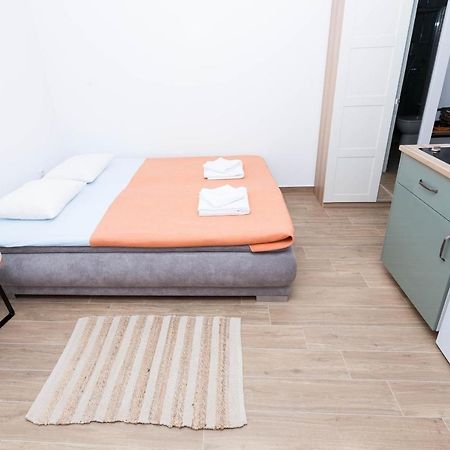Luka Central Studio Zadar Extérieur photo
