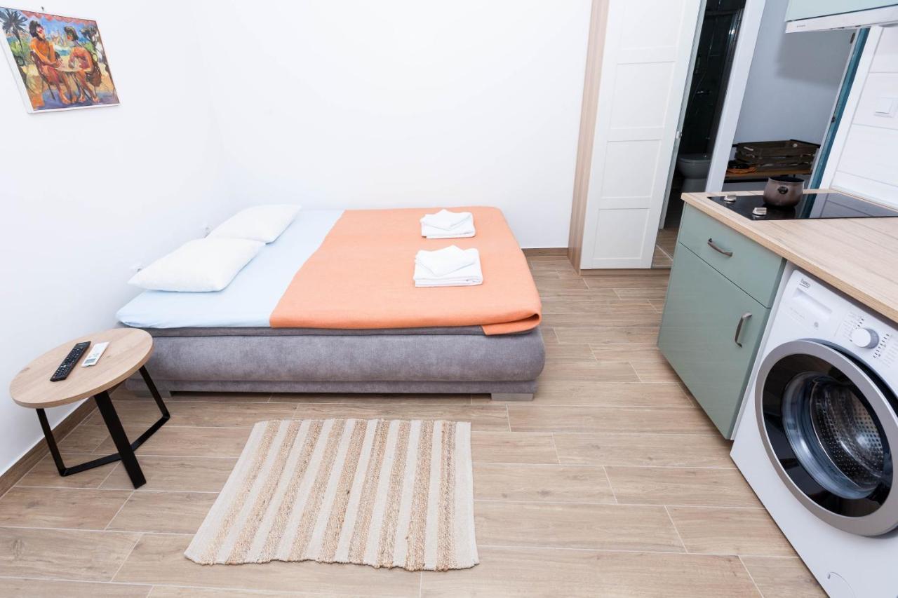 Luka Central Studio Zadar Extérieur photo
